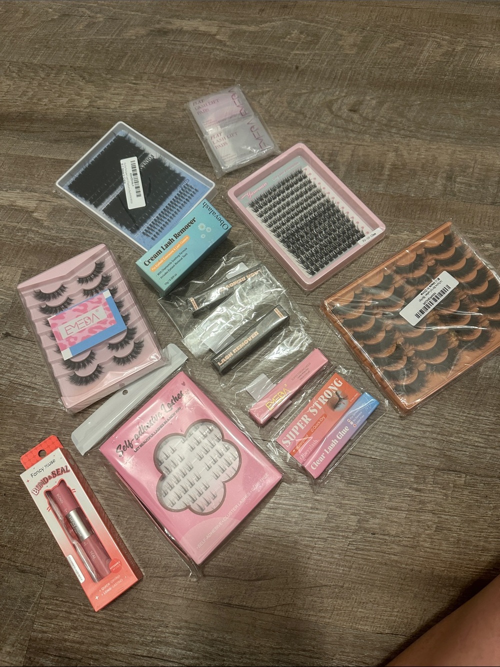 False Eyelash bundle - all included